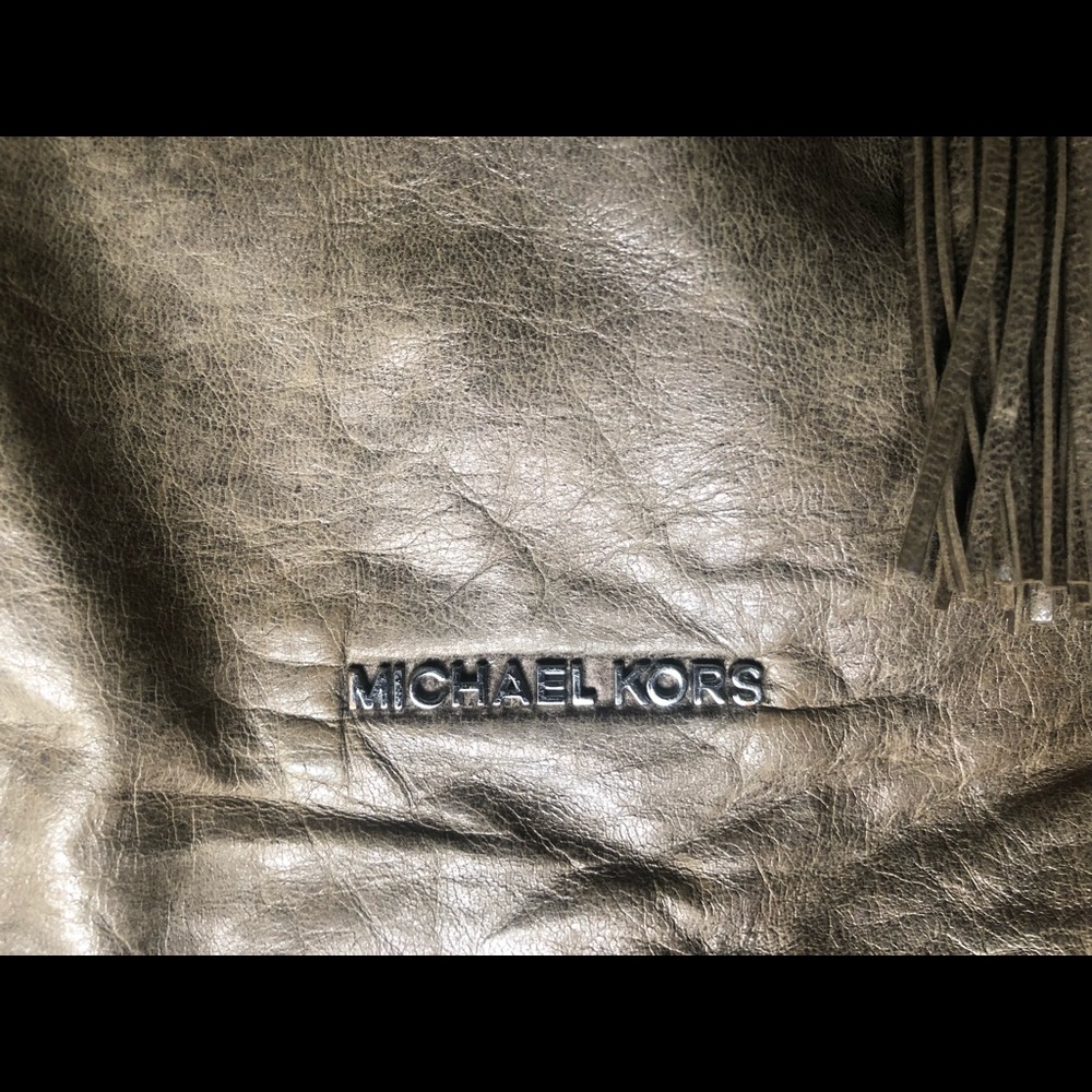 Grey leather Michael Kors purse - Picture 2 of 8